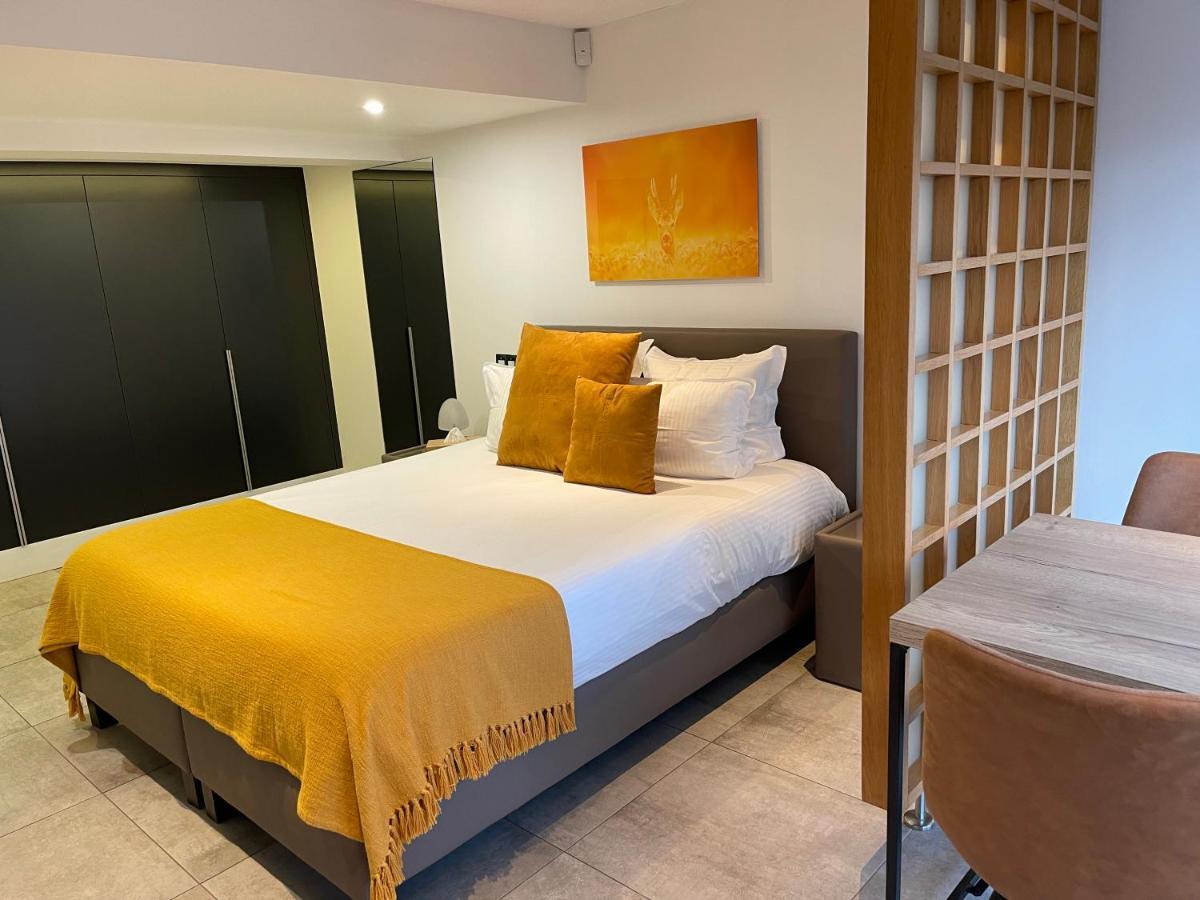 Chambres D'Hotes Les Grisons Houyet Exteriör bild